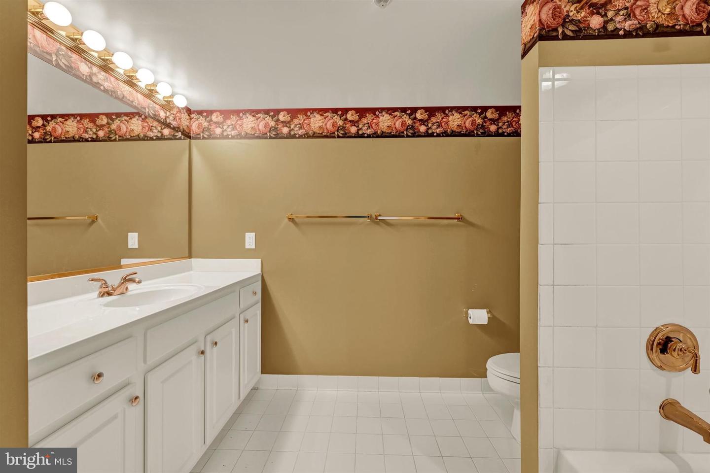 12021 Tralee Rd #402 Property Photo 25
