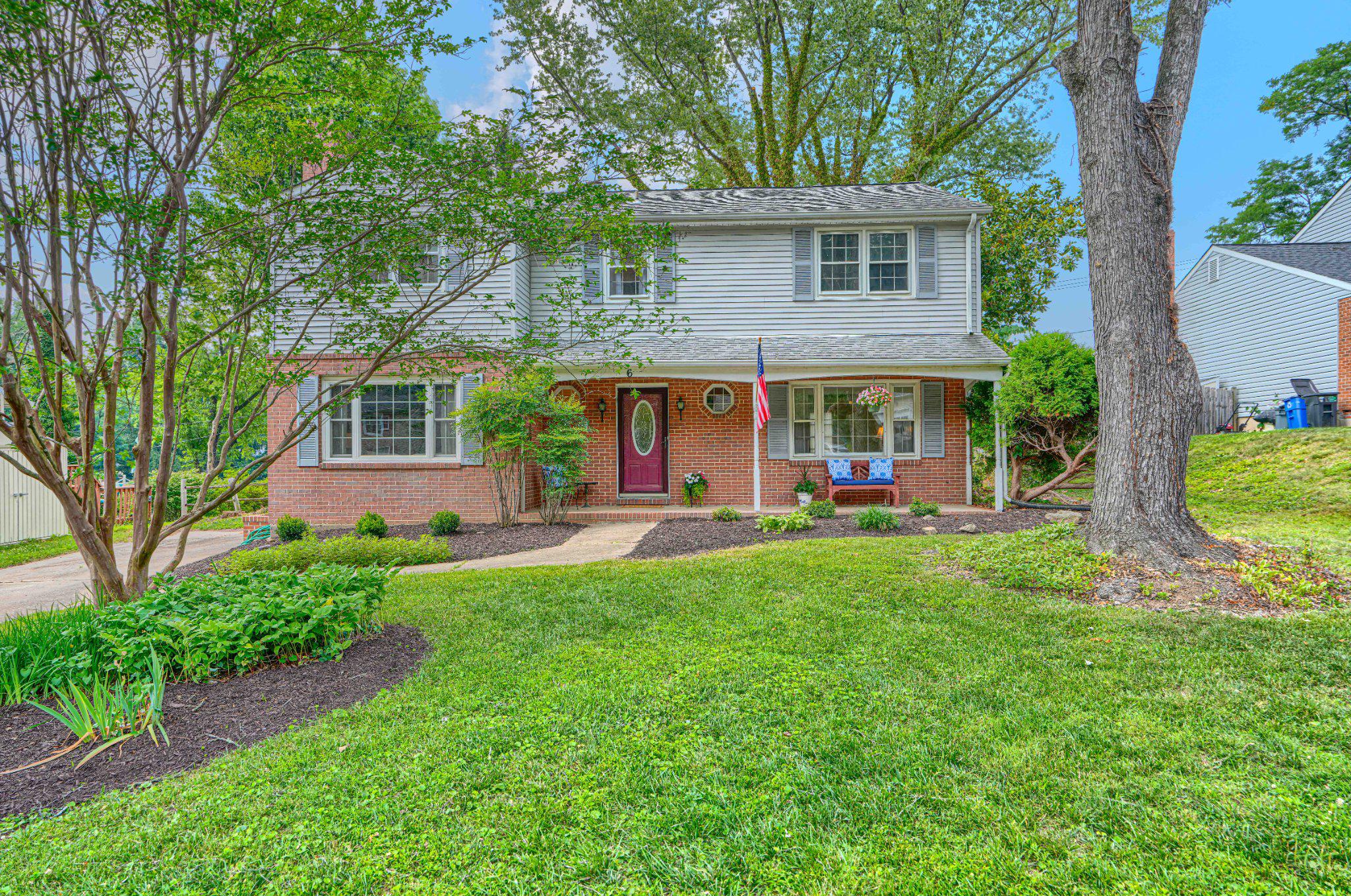 6 Fireoak Ct Property Photo 1