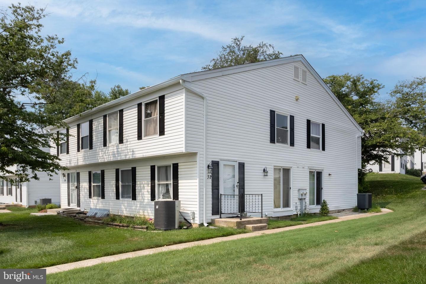 32 Coliston Rd #b Property Photo 1
