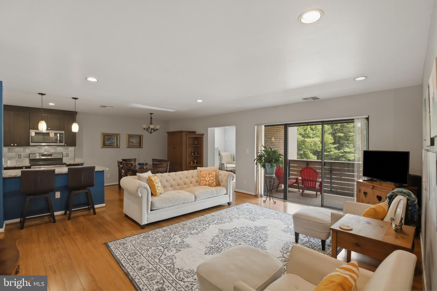 4 Candlemaker Ct #205 Property Photo 1