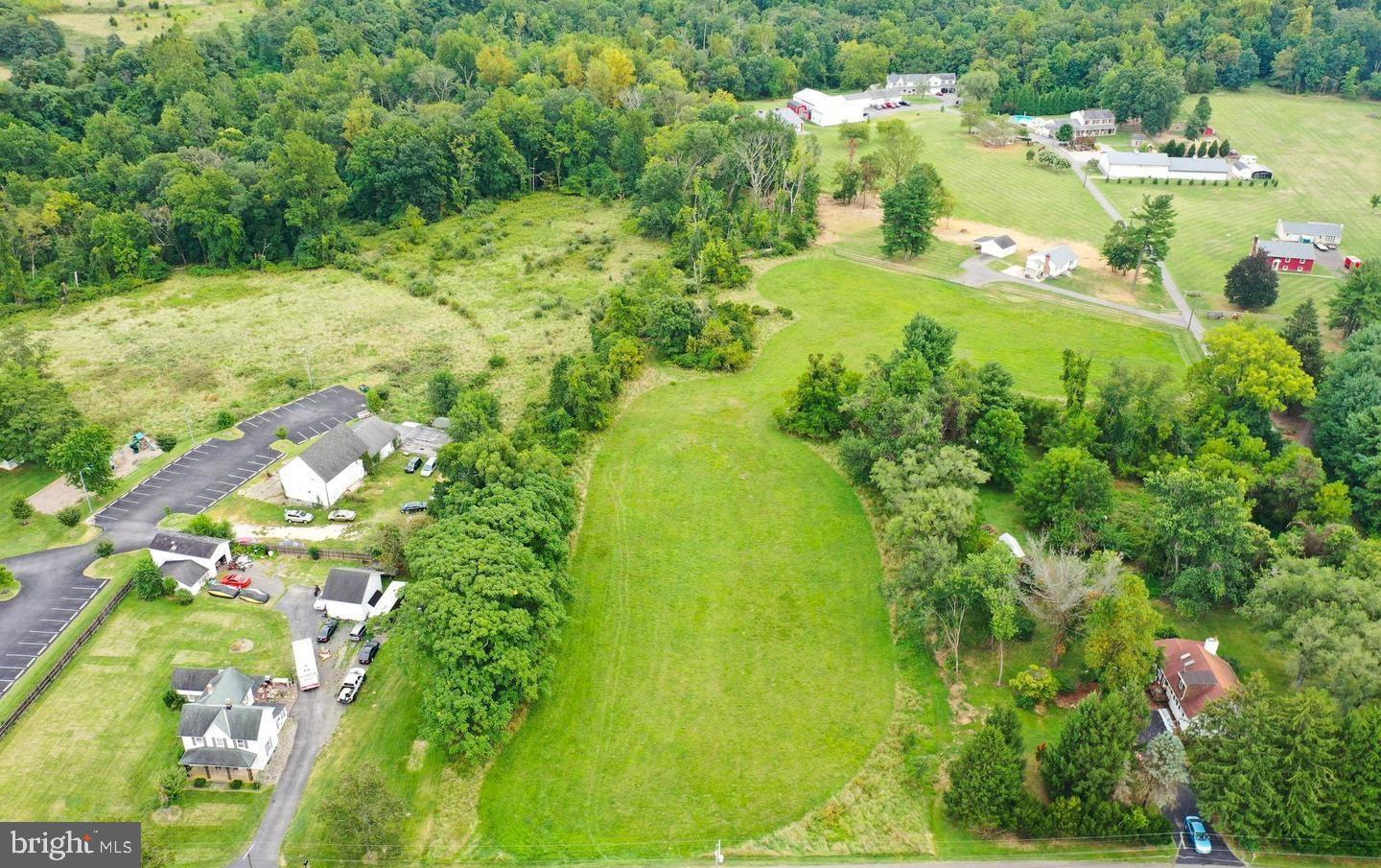 Rices Ln Property Photo 2