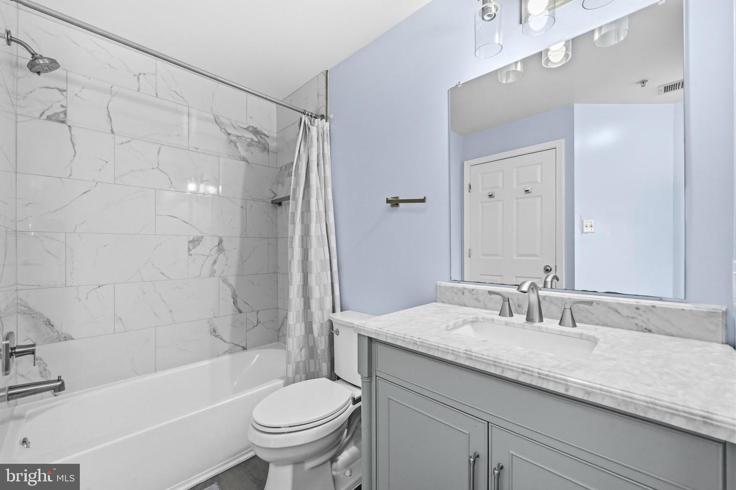 8805 Stone Ridge Cir #304 Property Photo 7