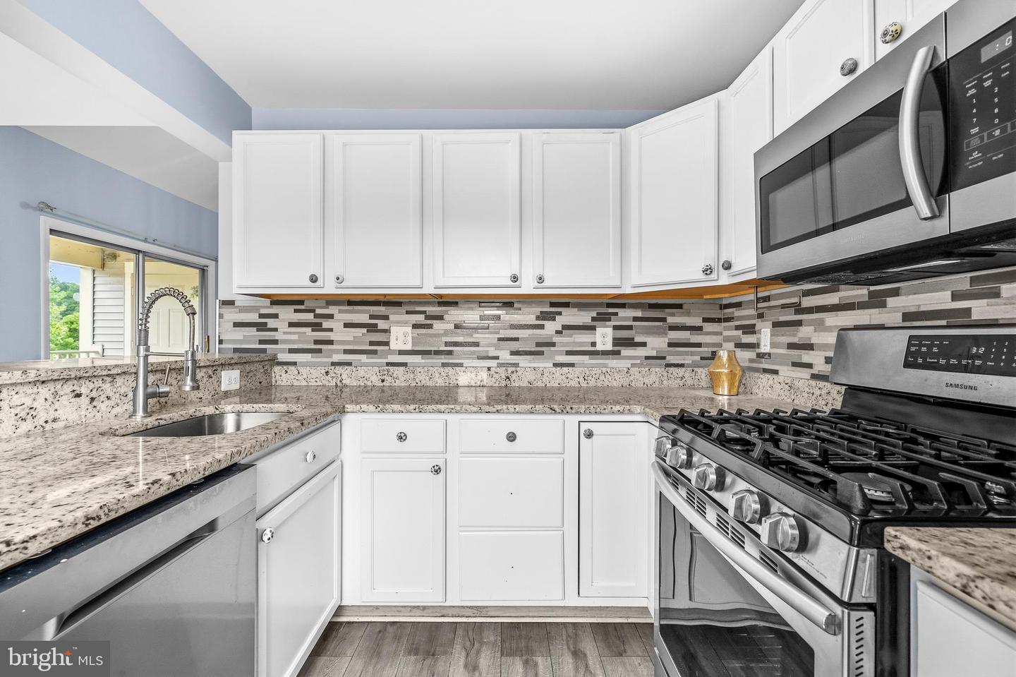 8805 Stone Ridge Cir #304 Property Photo 13