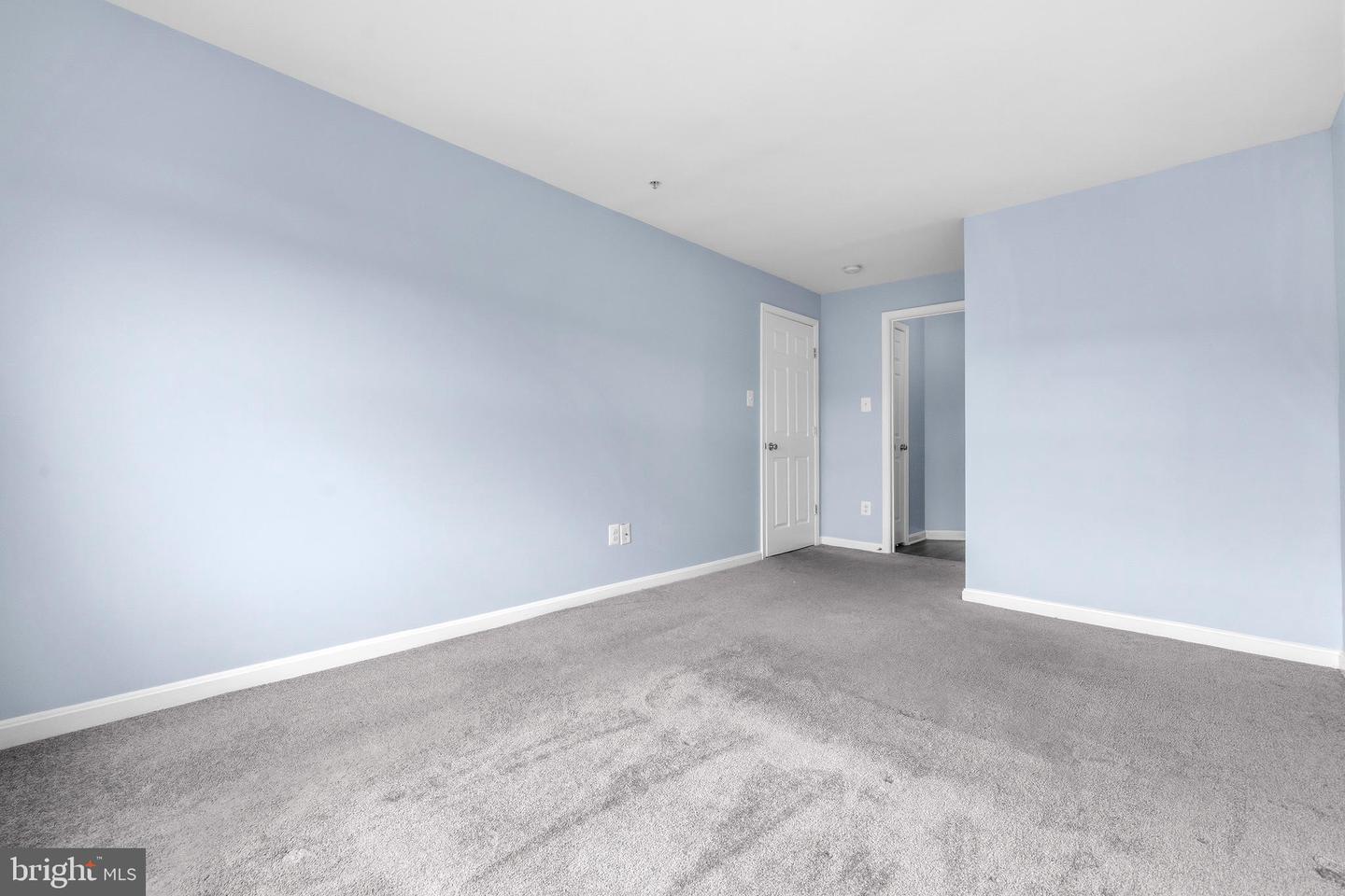 8805 Stone Ridge Cir #304 Property Photo 17