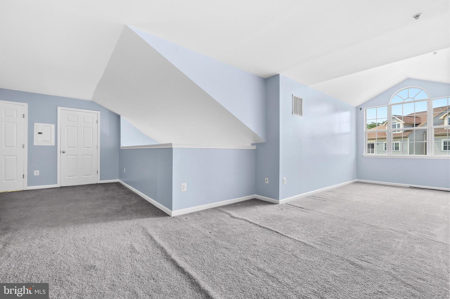 8805 Stone Ridge Cir #304 Property Photo 22