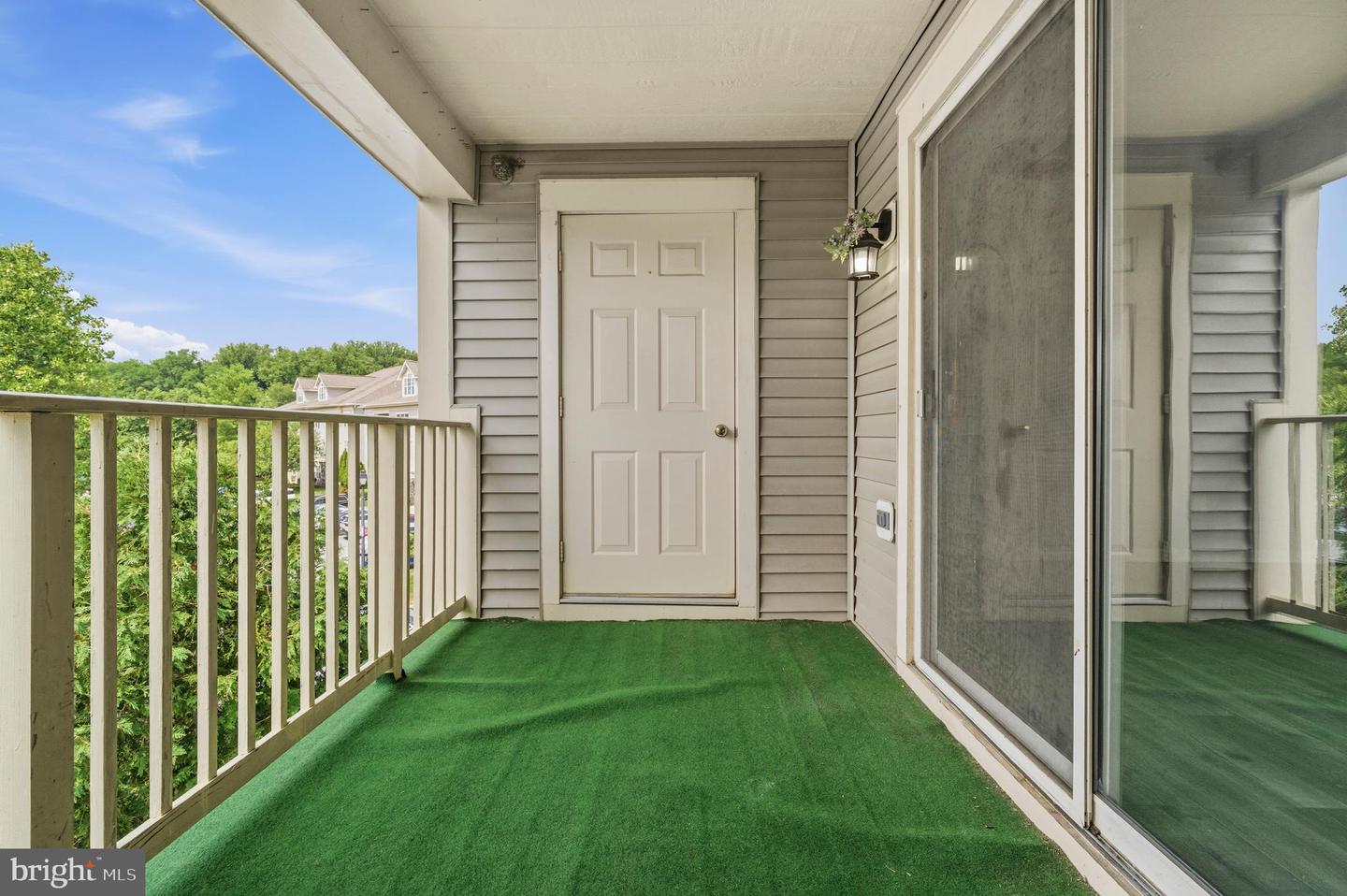 8805 Stone Ridge Cir #304 Property Photo 31