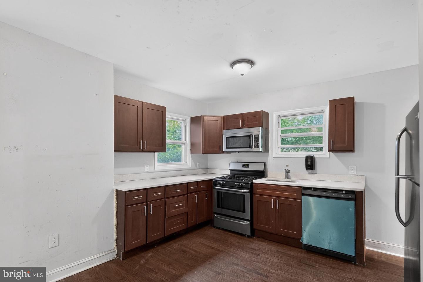 13 Beacon Hill Rd Property Photo 8