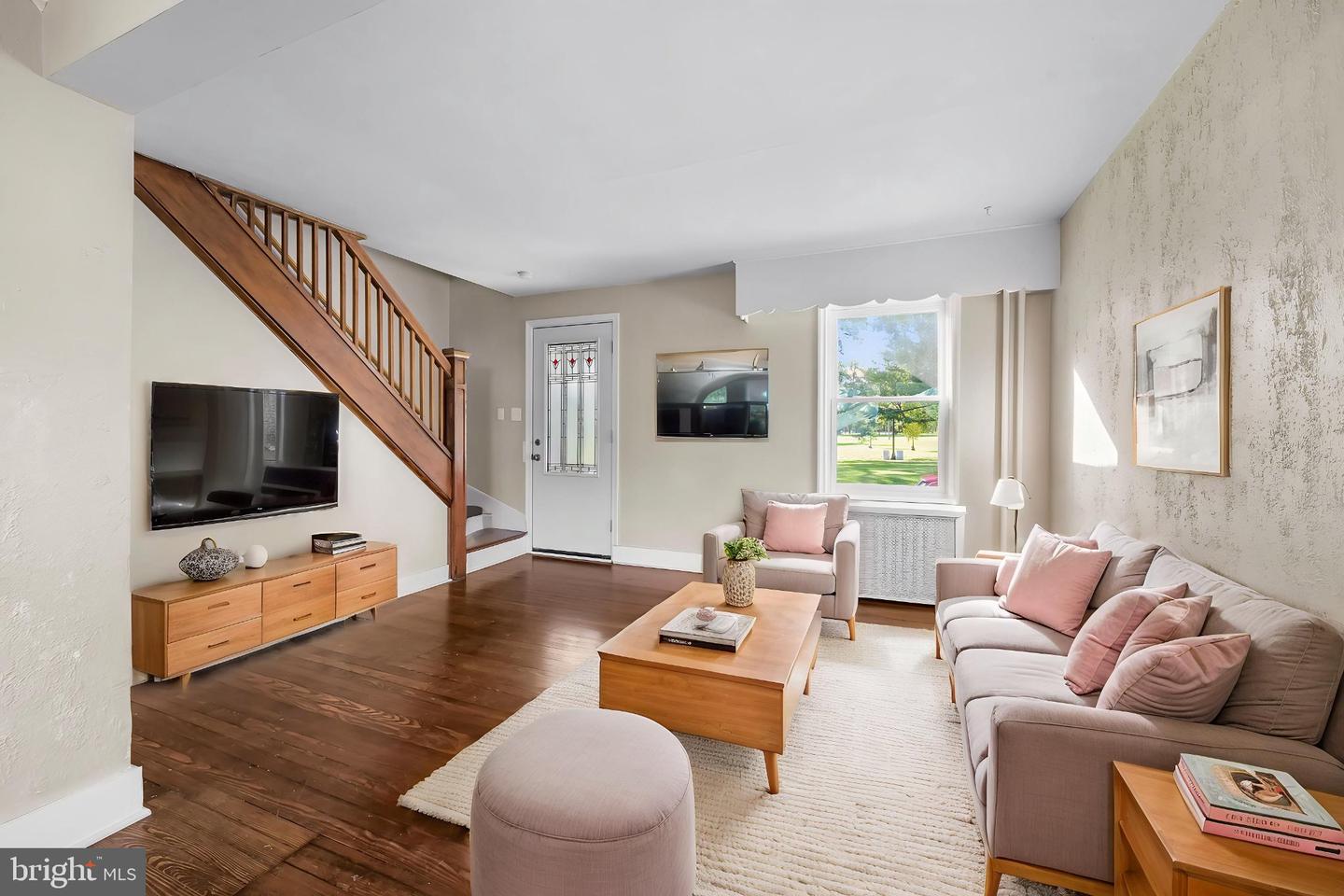 46 Shipway Property Photo 4
