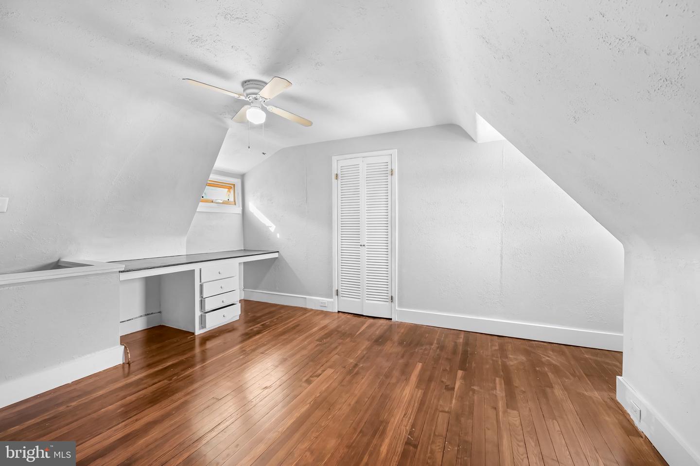 46 Shipway Property Photo 28