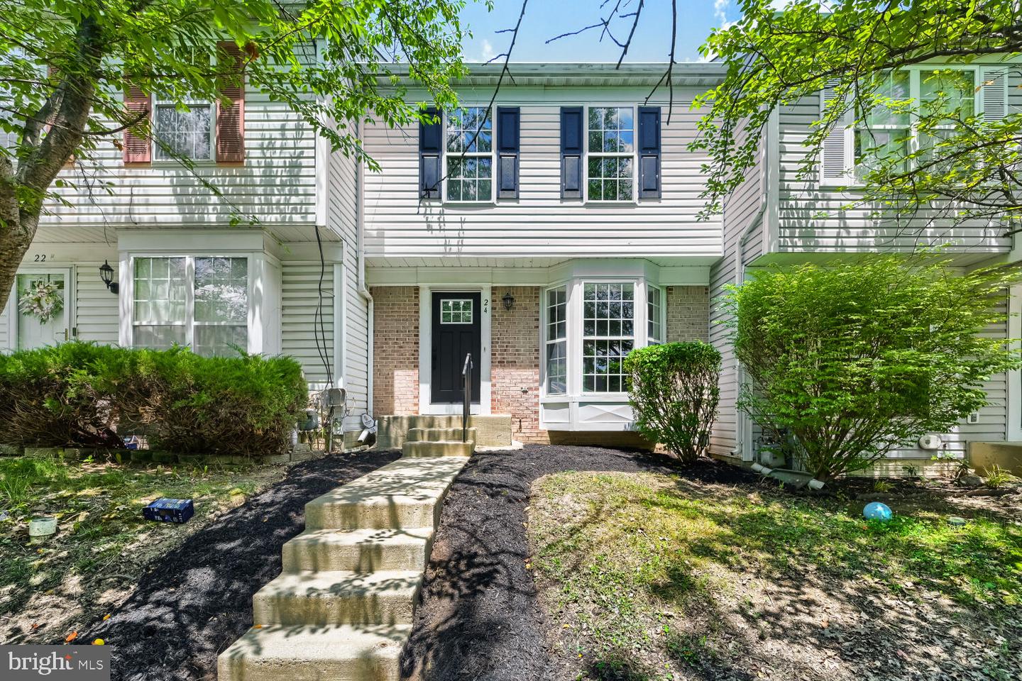 24 STRETHAM CT Property Photo 1