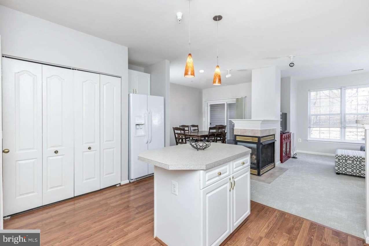 400 Symphony Cir #209i Property Photo 4