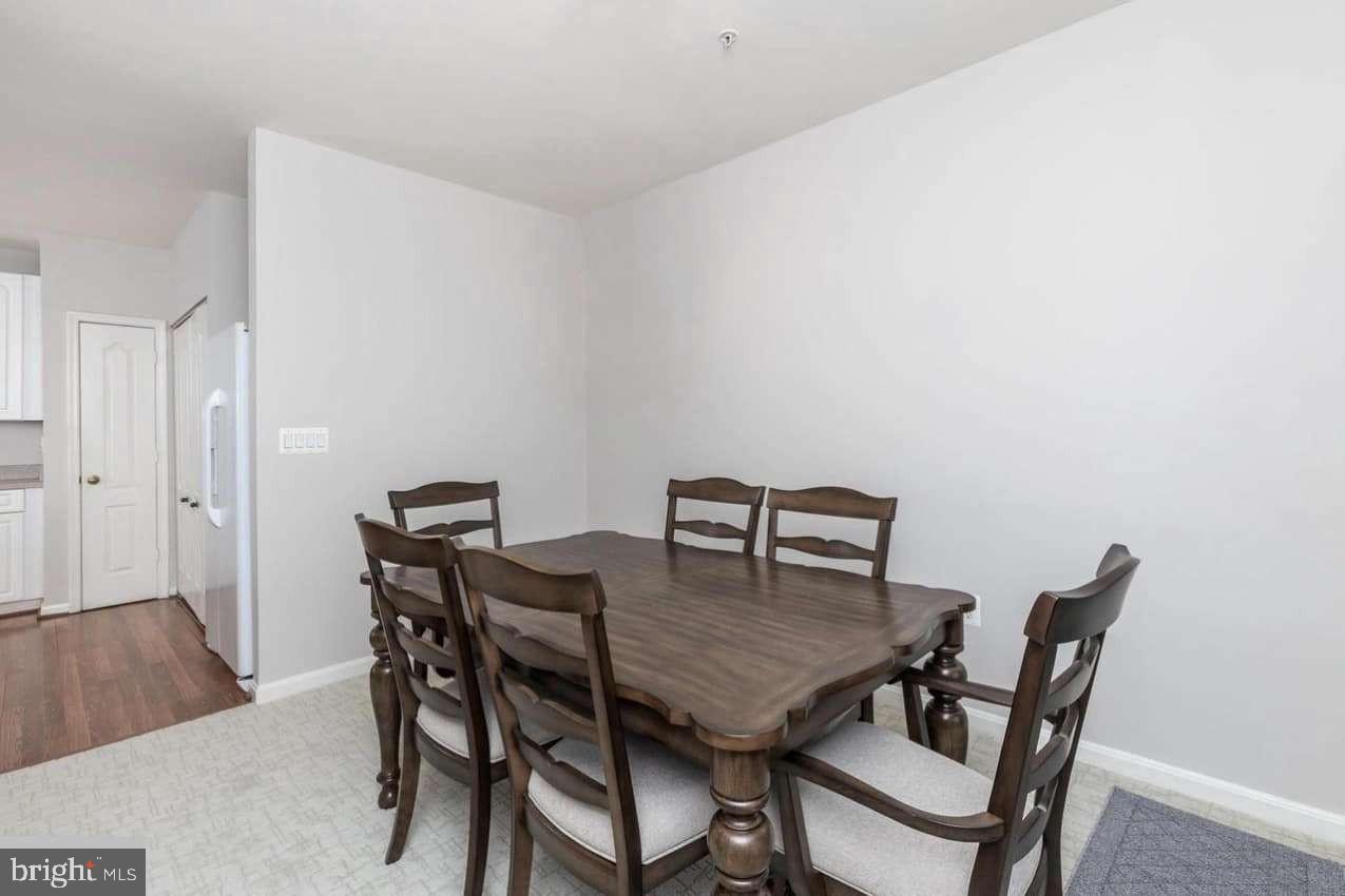 400 Symphony Cir #209i Property Photo 11
