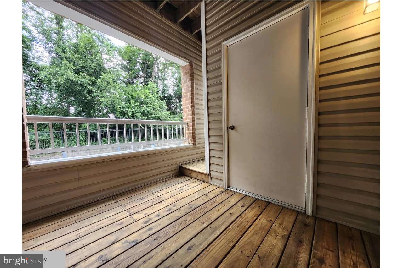 400 Symphony Cir #209i Property Photo 19