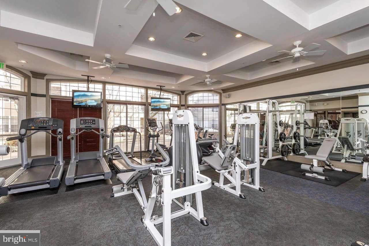 400 Symphony Cir #209i Property Photo 25