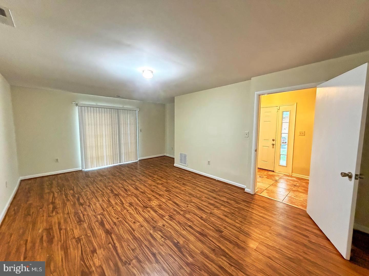 4100 Hunters Hill Cir #4100 Property Photo 5