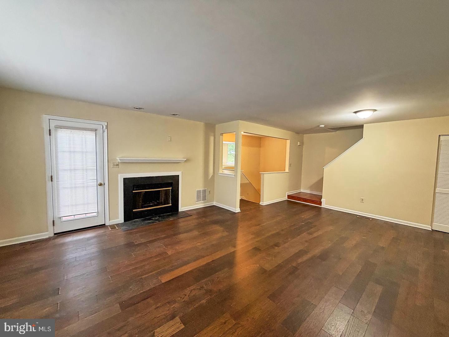 4100 Hunters Hill Cir #4100 Property Photo 8