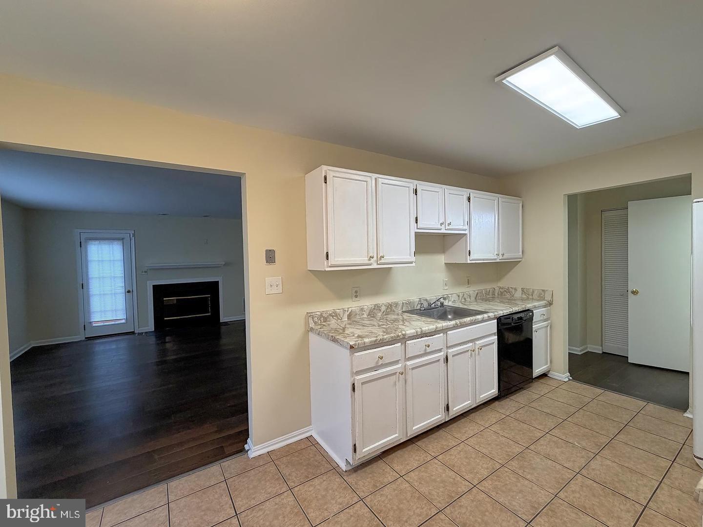 4100 Hunters Hill Cir #4100 Property Photo 11