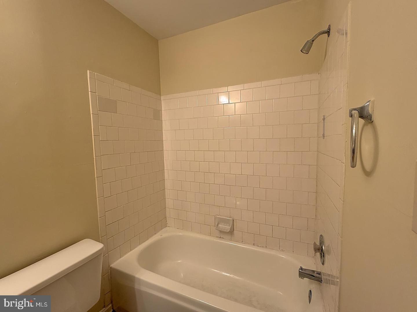 4100 Hunters Hill Cir #4100 Property Photo 16