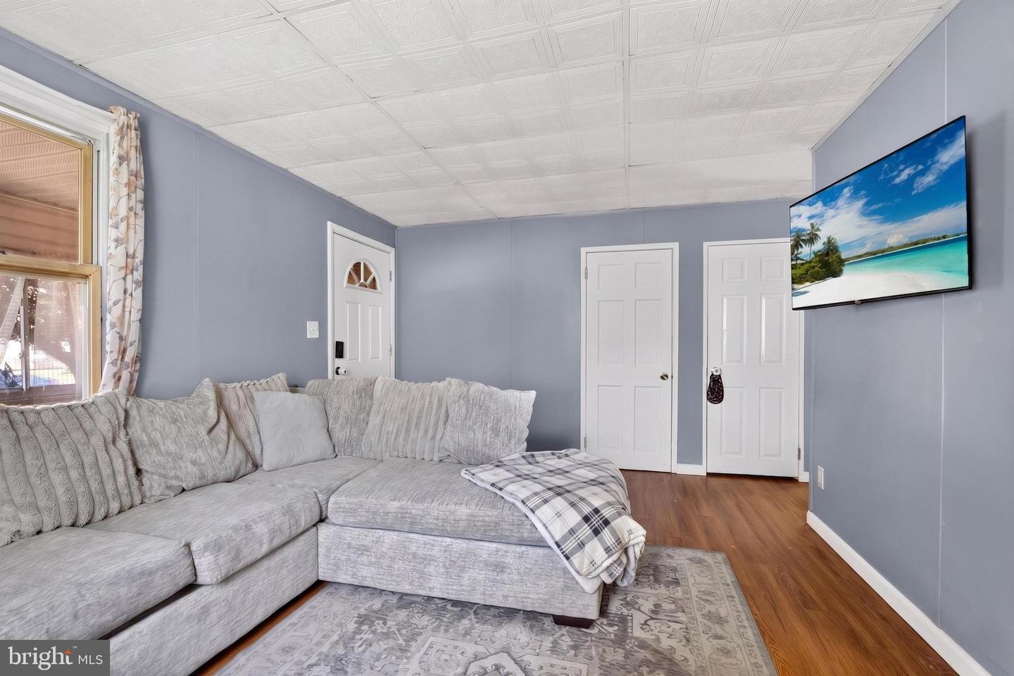 6 Avenal Rd Property Photo 12