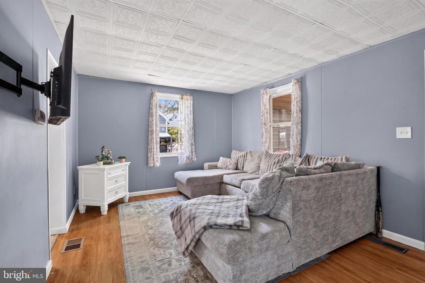6 Avenal Rd Property Photo 13