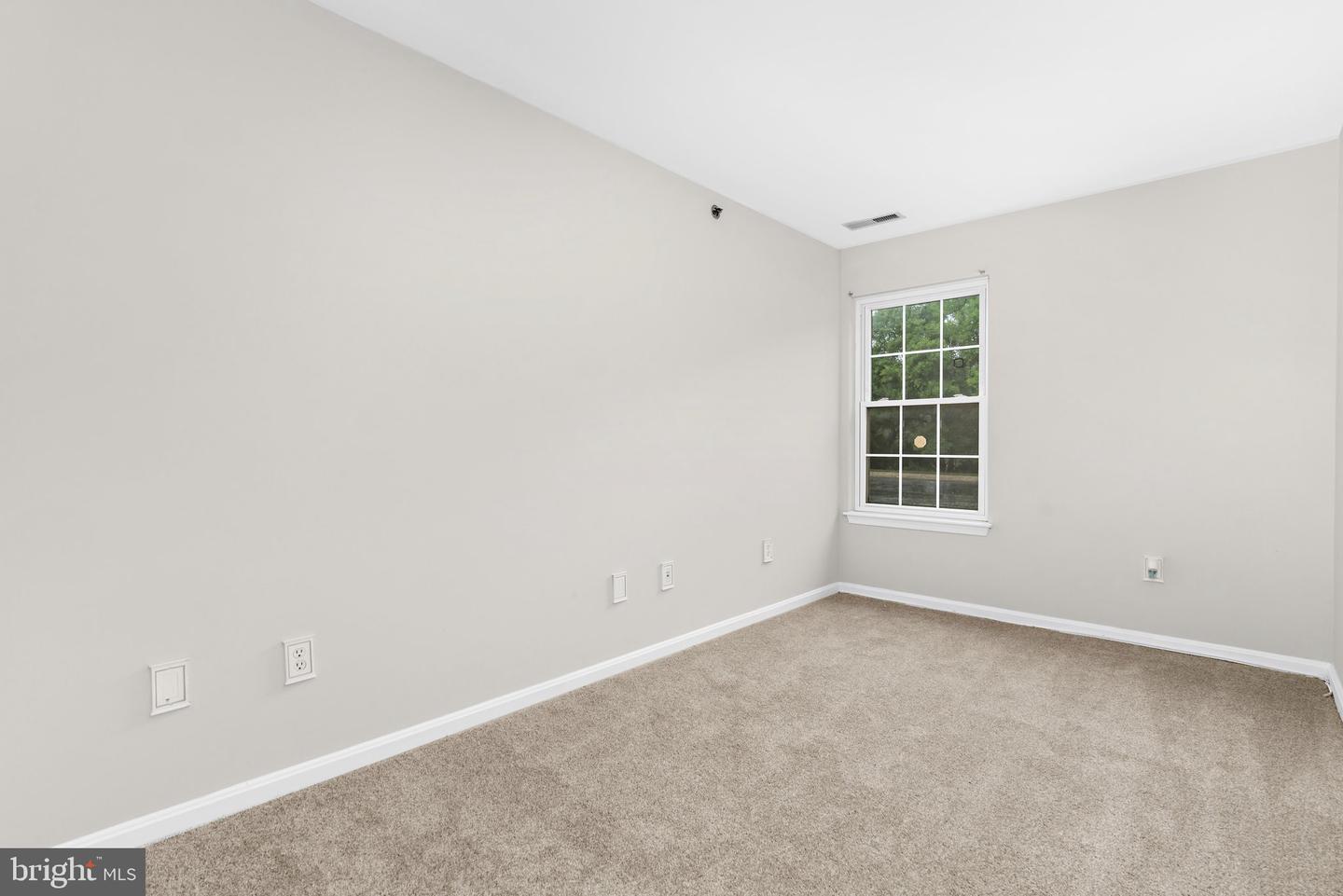 1256 Sugarwood Cir #103 Property Photo 18