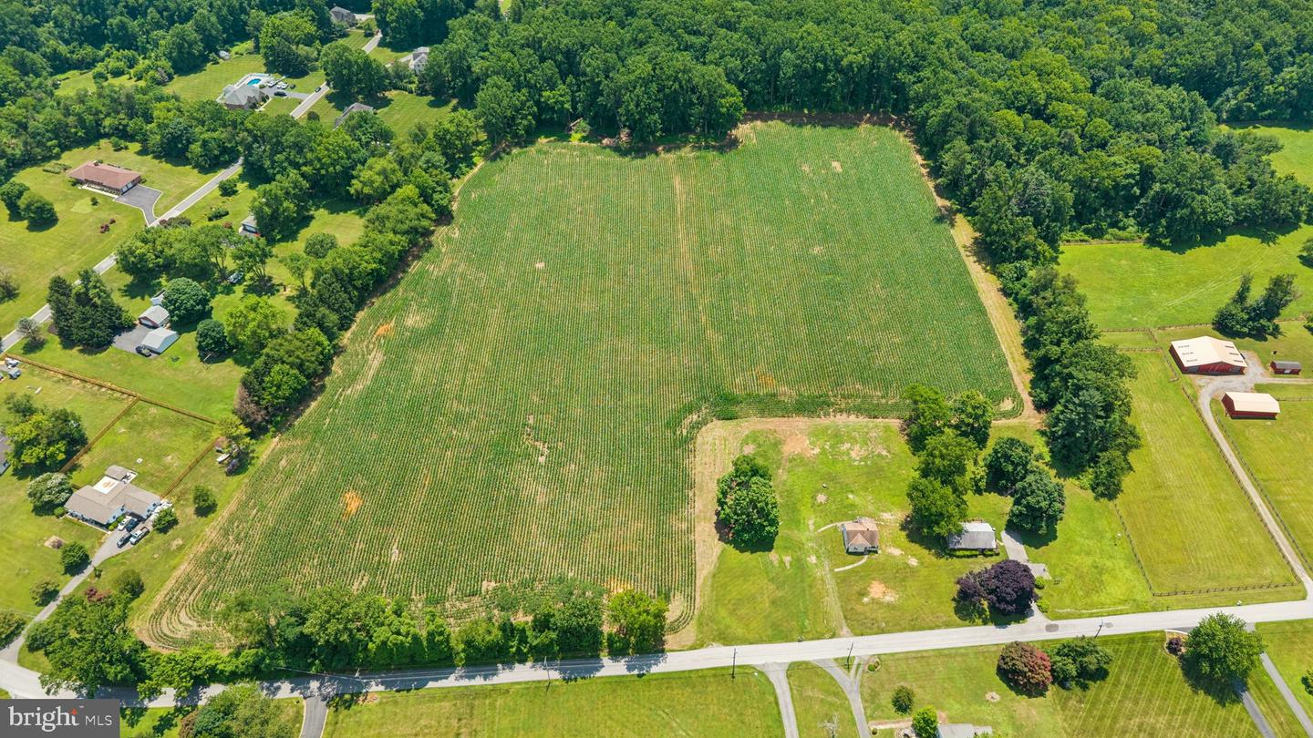 7219 New Cut Rd Property Photo 2