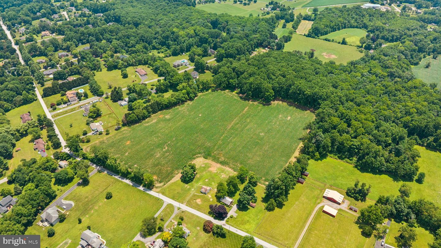 7219 New Cut Rd Property Photo 4