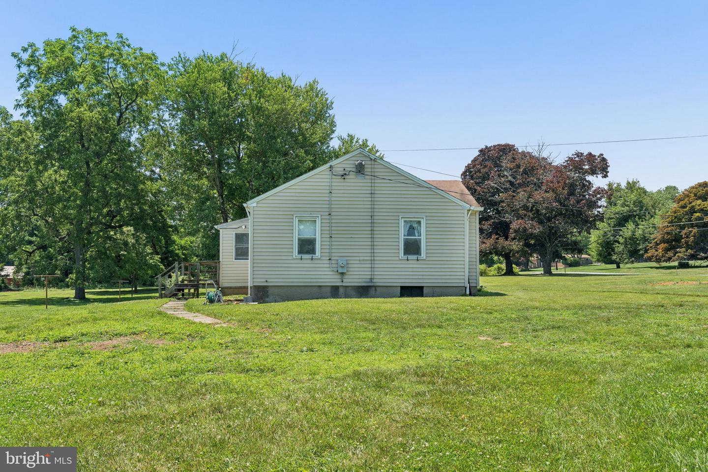 7219 New Cut Rd Property Photo 28