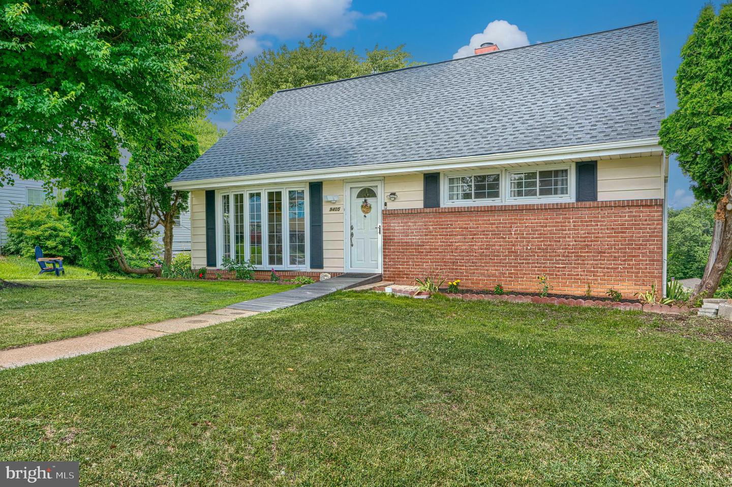 9405 Thornewood Ct Property Photo 3