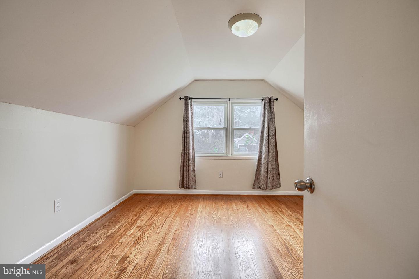 9405 Thornewood Ct Property Photo 29