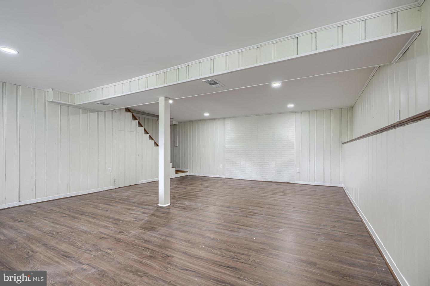9405 Thornewood Ct Property Photo 36