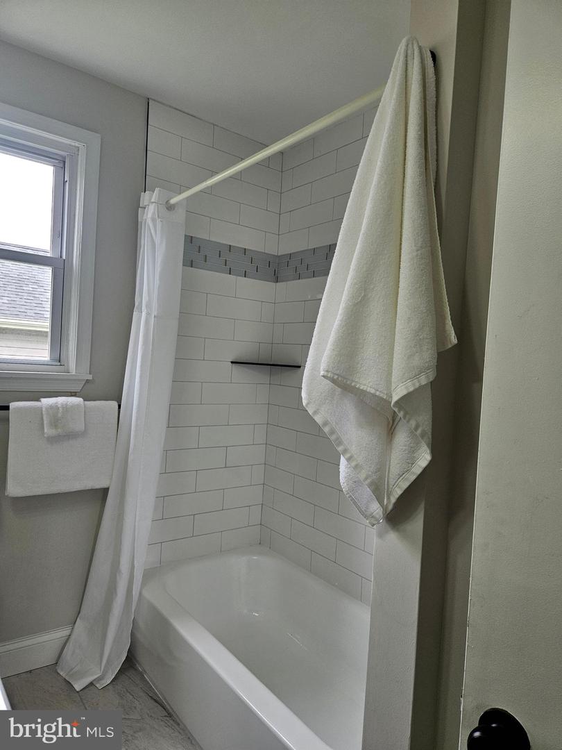 2023 Middleborough Rd Property Photo 21