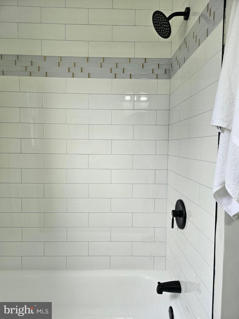 2023 Middleborough Rd Property Photo 23