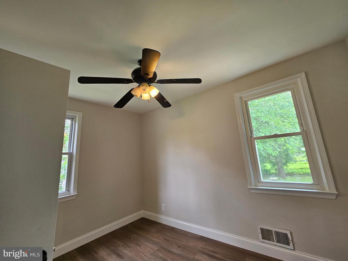 2023 Middleborough Rd Property Photo 26