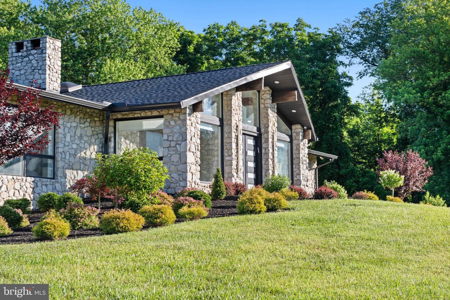 5420 Lynch Ln Property Photo 11