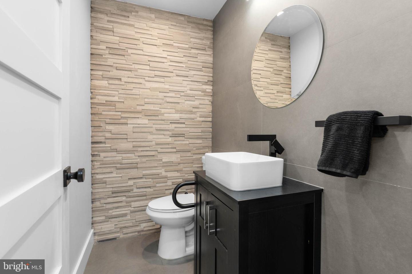 5420 Lynch Ln Property Photo 25