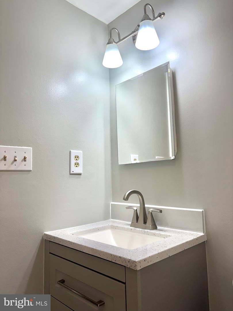 13 Mitnick Ct Property Photo 13