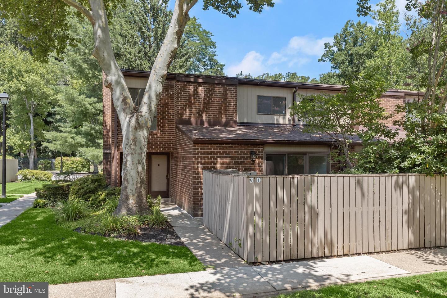 30 FENCEPOST CT #A Property Photo 1