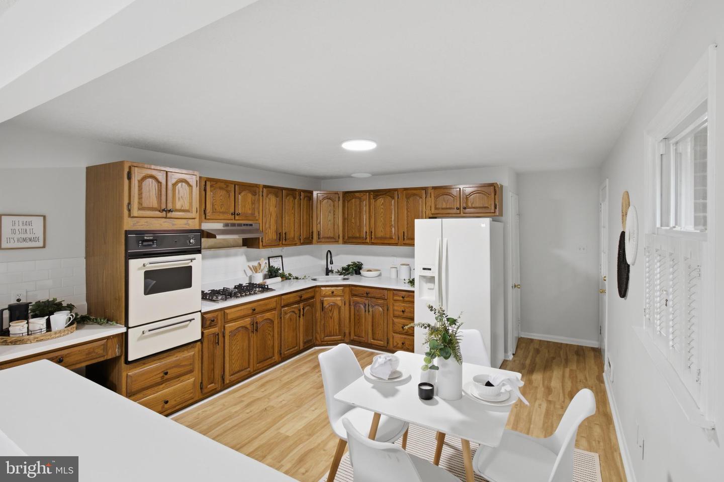 8302 Berkfield Rd Property Photo 14