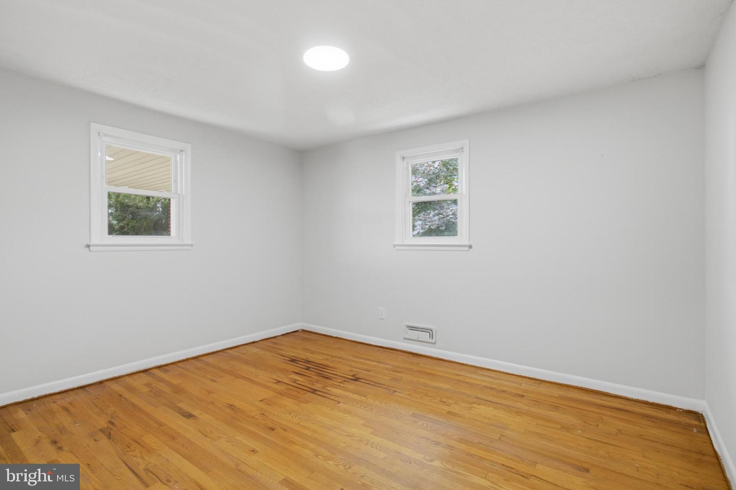 8302 Berkfield Rd Property Photo 30