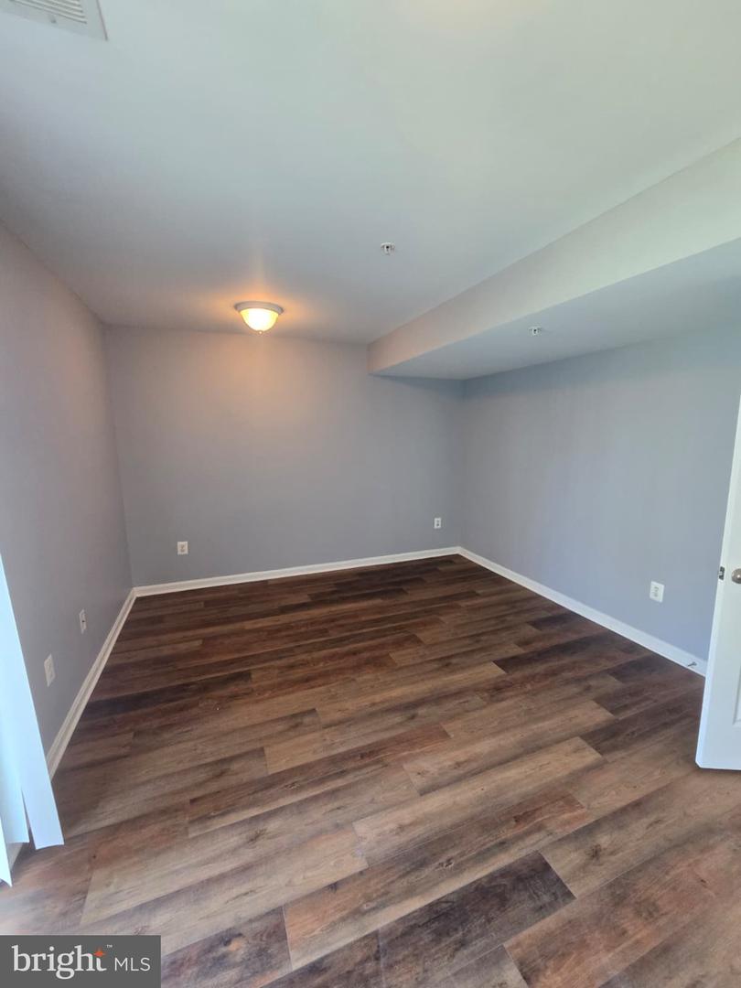 7720 Village Park Dr Property Photo 23