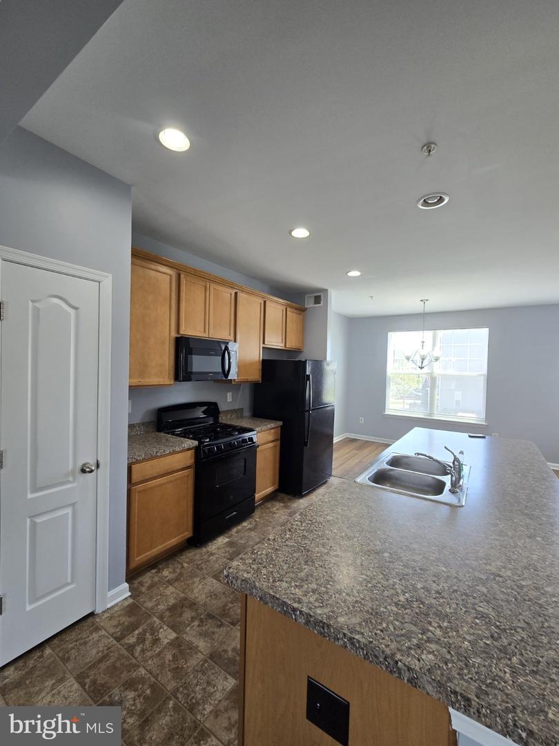 7720 Village Park Dr Property Photo 32
