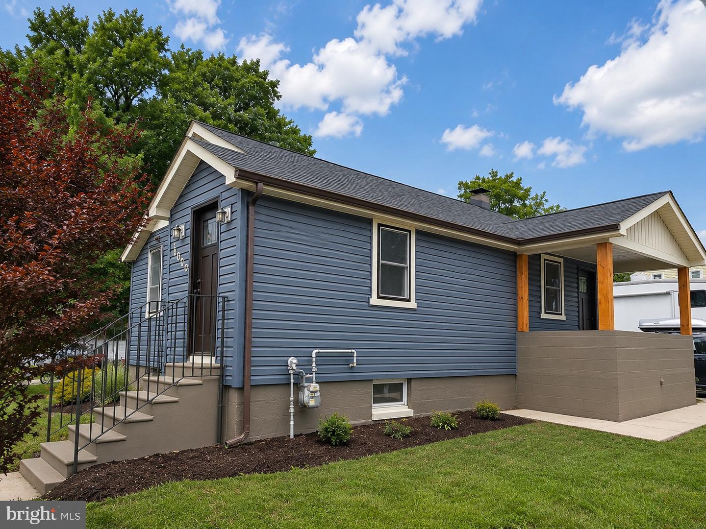 1000 Rosedale Property Photo 1