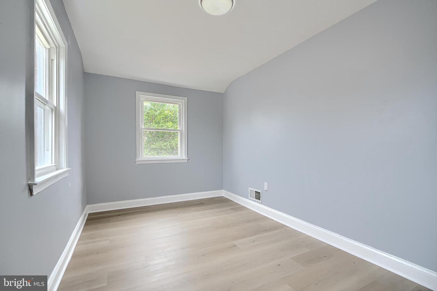 1902 Kelmore Rd Property Photo 11