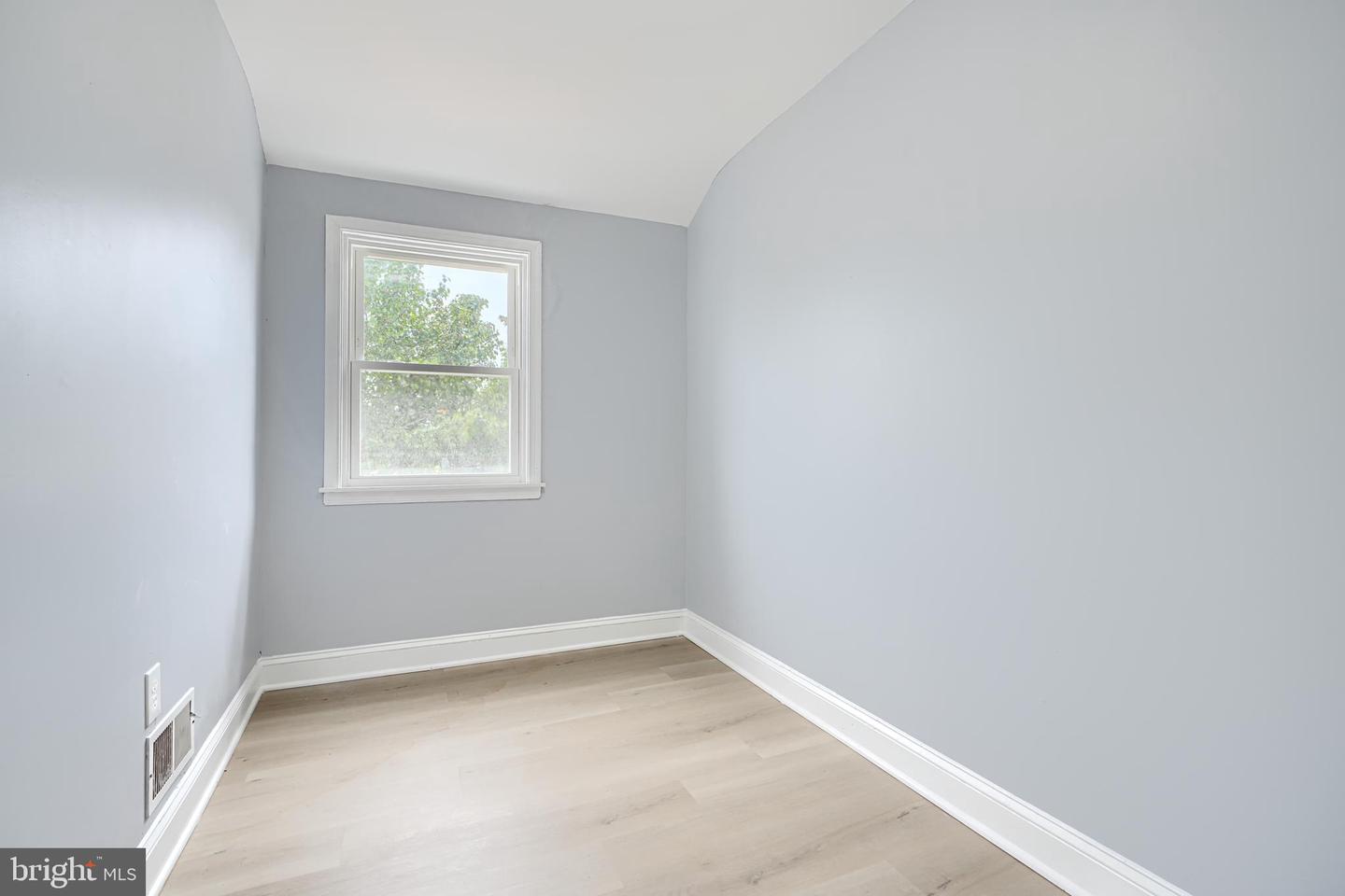 1902 Kelmore Rd Property Photo 13
