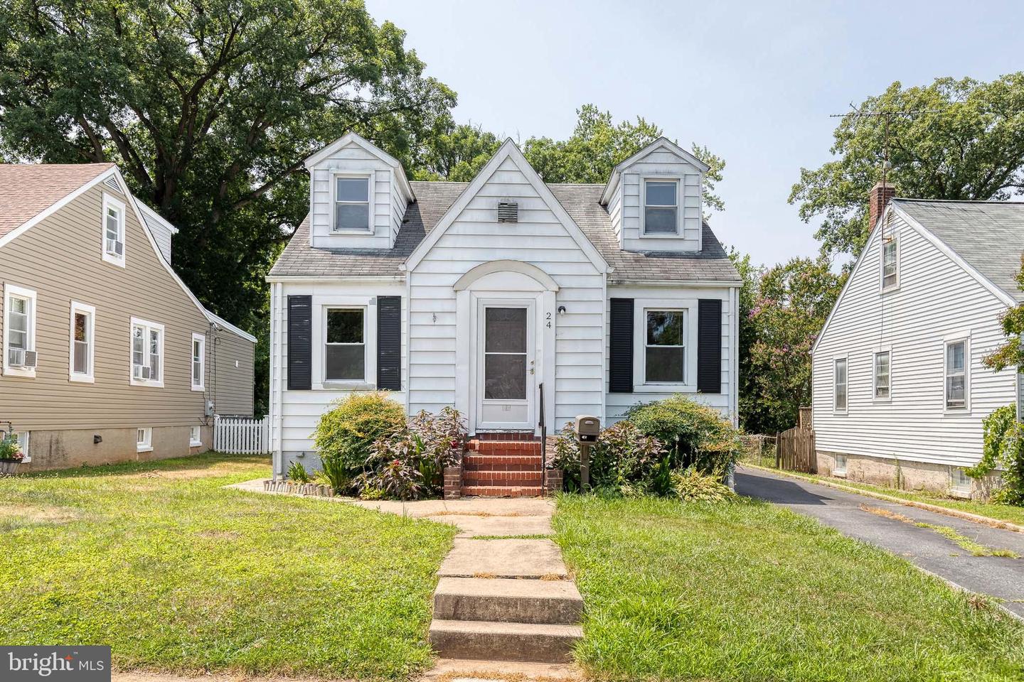24 Mccormick Ave Property Photo 1