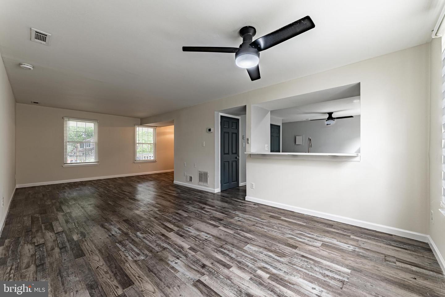 8623 Heathermill Rd Property Photo 5