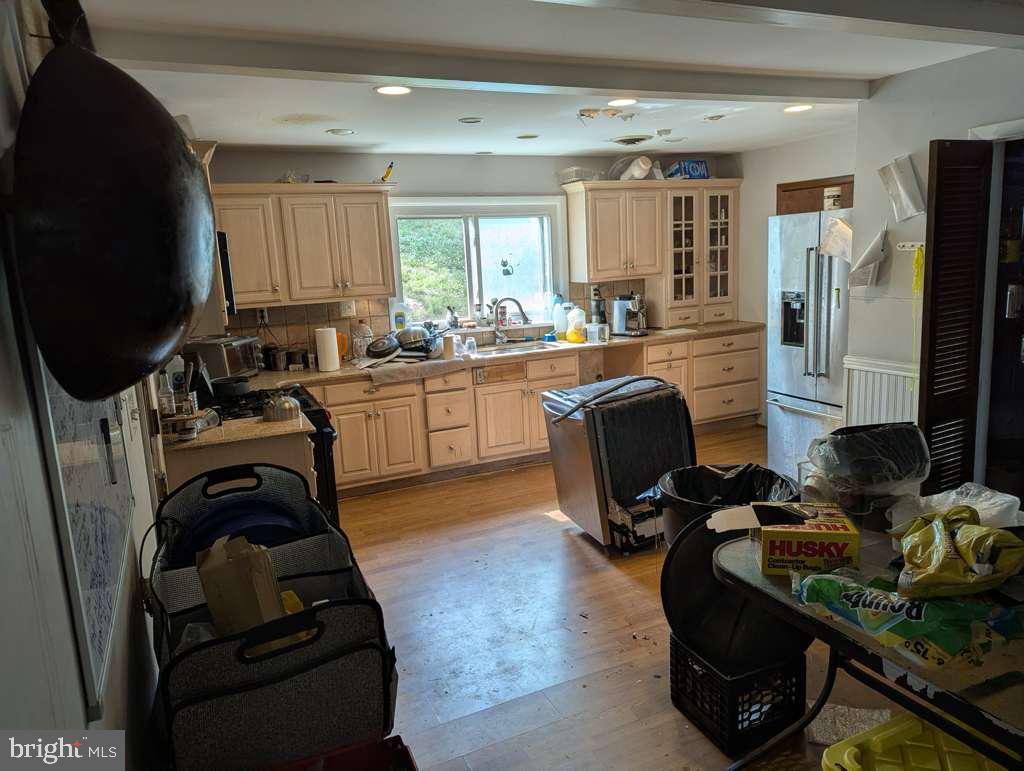 2207 Hammonds Ferry Rd Property Photo 8