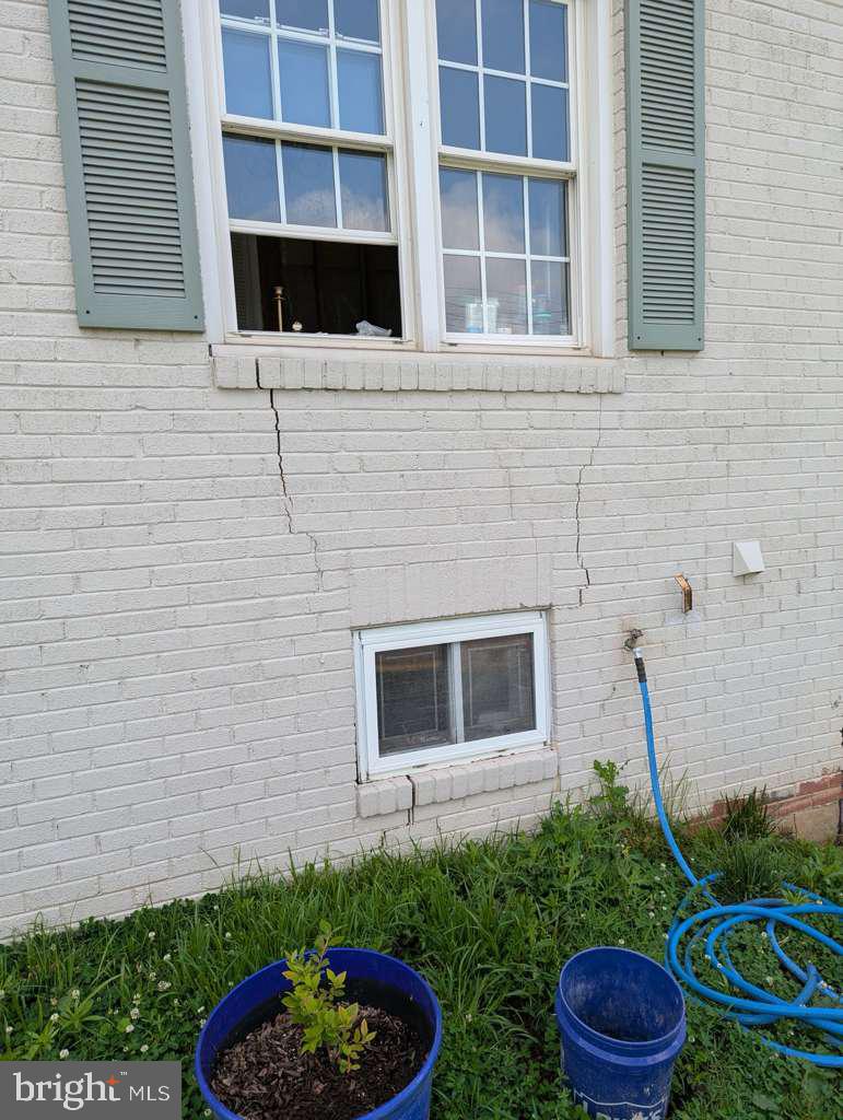 2207 Hammonds Ferry Rd Property Photo 17