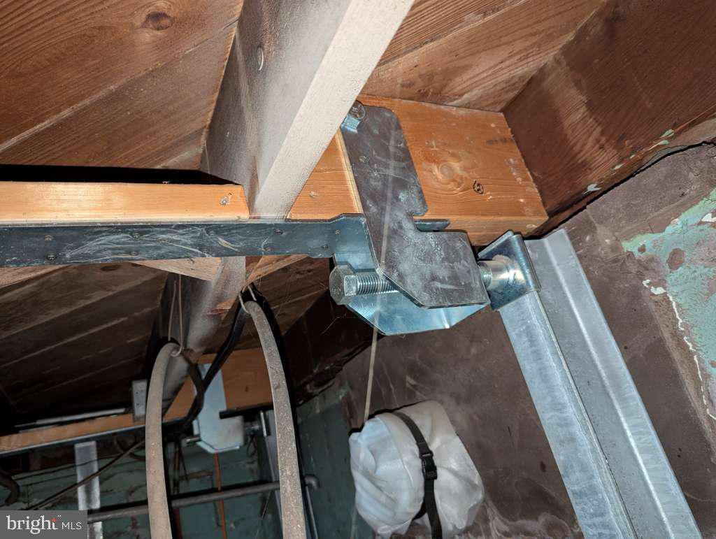 2207 Hammonds Ferry Rd Property Photo 20